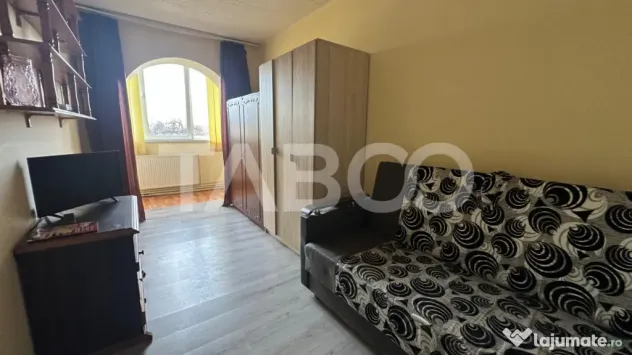 Apartament 3 camere 2 balcoane etaj intermediar zona Terezi - Sibiu (Sibiu)