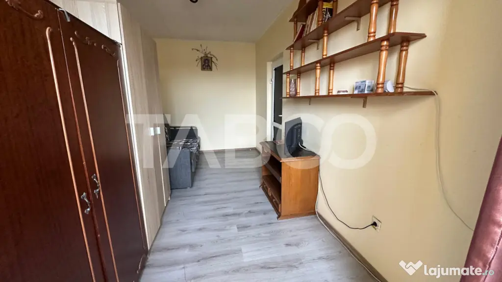 Apartament 3 camere 2 balcoane etaj intermediar zona Terezi - Sibiu (Sibiu)