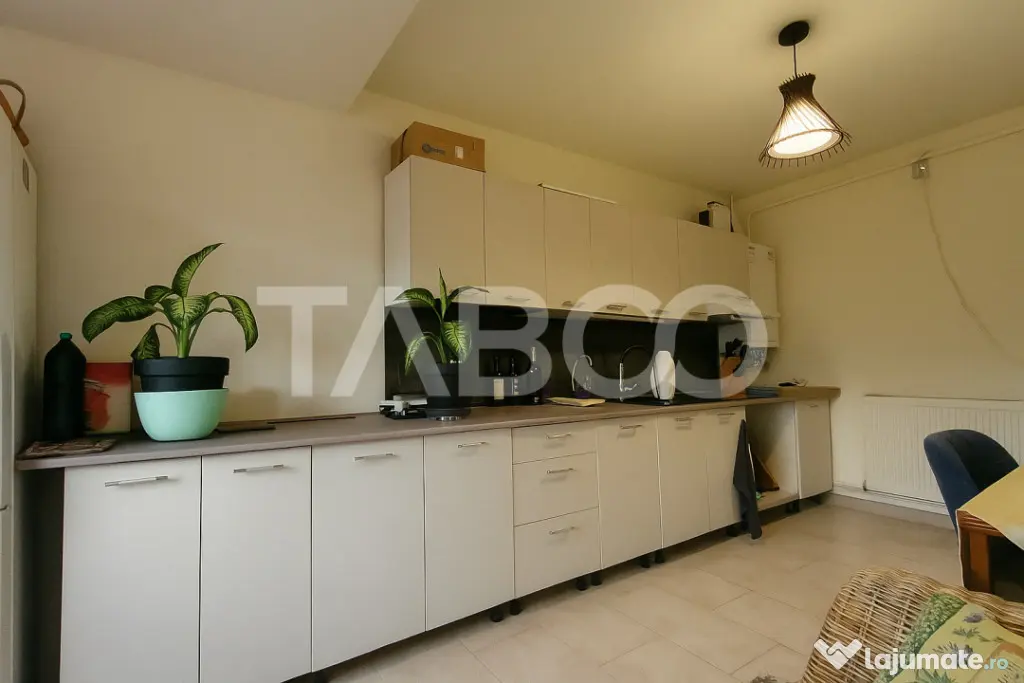 Apartament de vanzare 3 camere 128 mp utili zona Tilisca Sib - Sibiu (Sibiu)