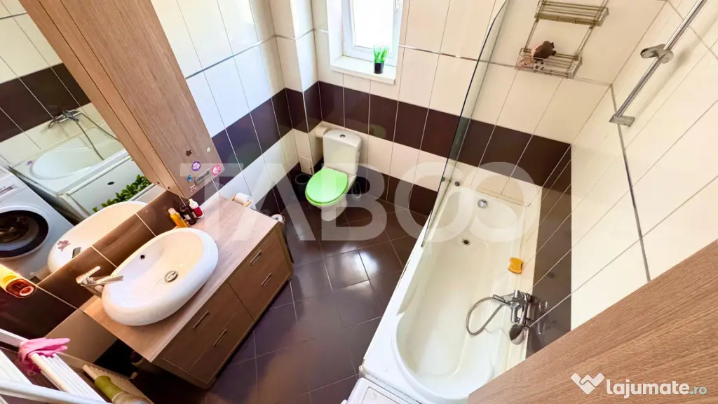 Apartament decomandat 2 camere 55 mpu balcon 3 mp de vanzare - Sibiu (Sibiu)