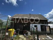 Casa individuala de vanzare cu 3 camere 500 mp teren Cornate 