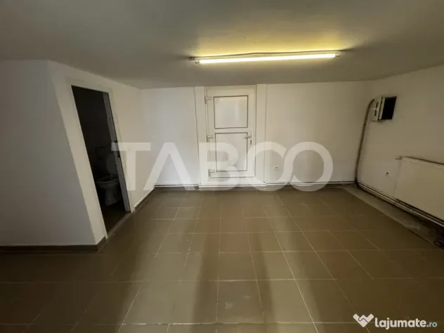 Spatiu comercial 4 camere 84 mpu doua intrari la strada Oras - Sibiu (Sibiu)