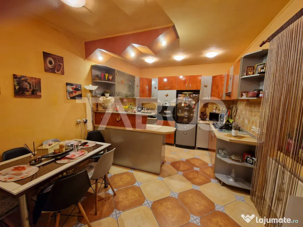 Apartament 89 mpu 4 camere 2 bai loc parcare si pivnita cent - Sibiu (Sibiu)