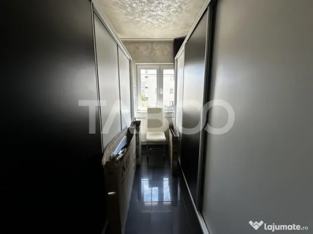Apartament de vanzare 4 camere ultrafinisat etaj 1 Sibiu zon - Sibiu (Sibiu)