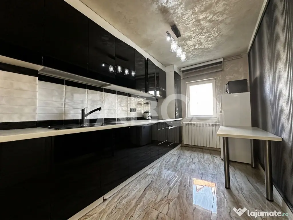 Apartament de vanzare 4 camere ultrafinisat etaj 1 Sibiu zon - Sibiu (Sibiu)