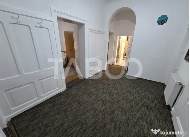 Apartament decomandat 4 camere 130mpu pivnita acces auto Ora - Sibiu (Sibiu)