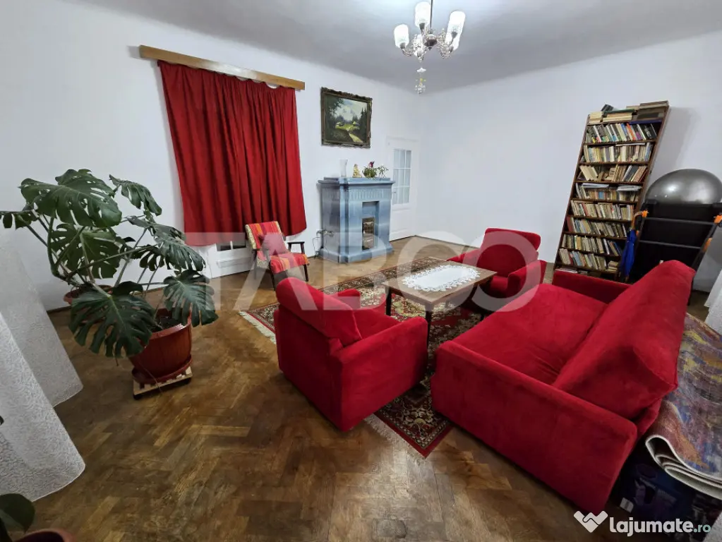 Apartament decomandat 4 camere 130mpu pivnita acces auto Ora - Sibiu (Sibiu)
