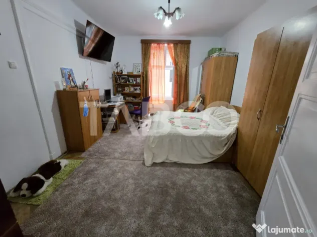 Apartament decomandat 4 camere 130mpu pivnita acces auto Ora - Sibiu (Sibiu)