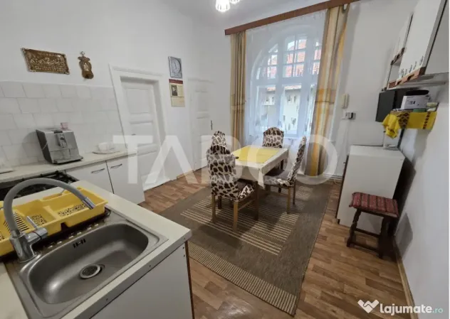 Apartament decomandat 4 camere 130mpu pivnita acces auto Ora - Sibiu (Sibiu)
