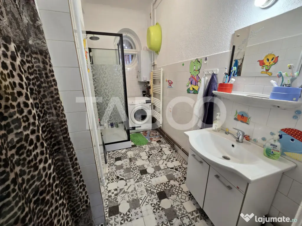 Apartament decomandat 4 camere 130mpu pivnita acces auto Ora - Sibiu (Sibiu)