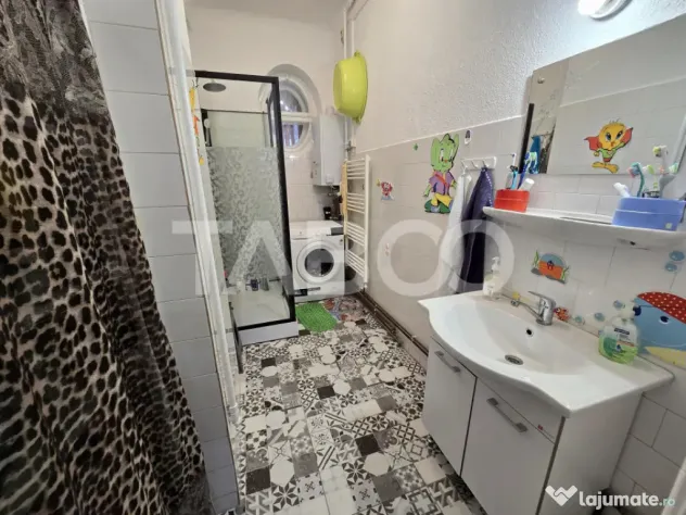 Apartament decomandat 4 camere 130mpu pivnita acces auto Ora - Sibiu (Sibiu)