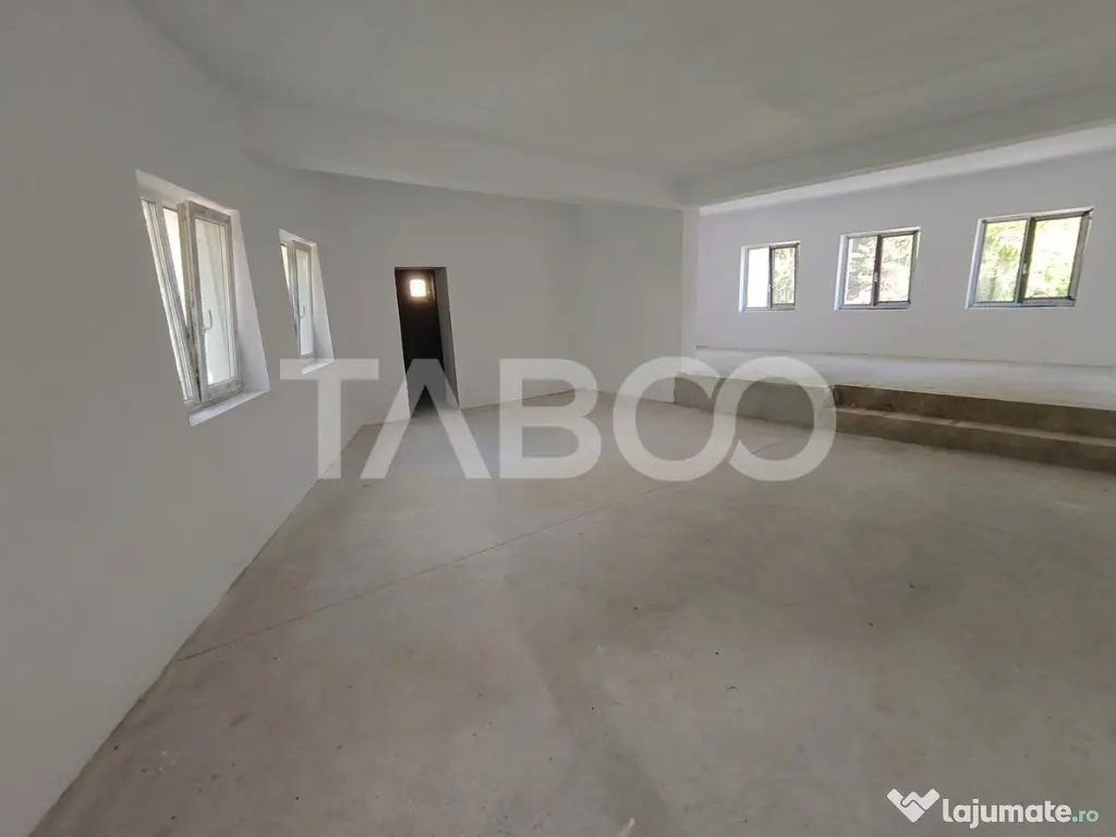 Casa spatioasa - aer curat si priveliste spre munti - teren - Cisnadioara (Sibiu)
