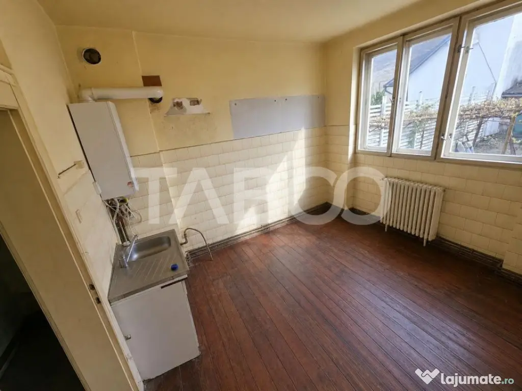Casa individuala de vanzare 332mpu curte 295mp zona Piata Cl - Sibiu (Sibiu)