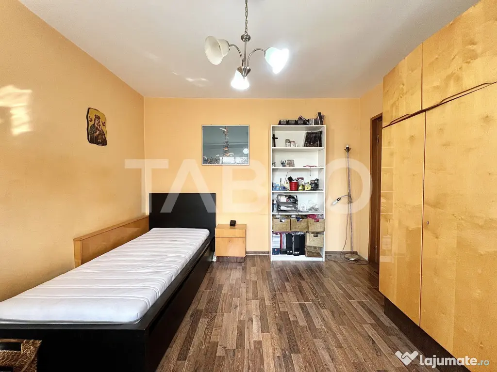 Apartament cu 3 camere de vanzare in Manastur izolat 2 balco - Cluj-Napoca (Cluj)