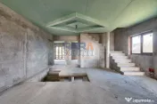Casă P+1E, 402 mp, teren 3.600 mp, 17 km de Roman - PREȚ LA OFERTĂ! 