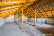 Casa Buturugeni de 3 camere plus mansarda 