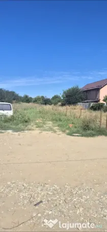 Teren de vanzare