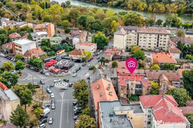 Apartament 3 camere + GARAJ PROPRIU pe B-dul Vasile Milea | Etaj 2 - Arad (Arad)
