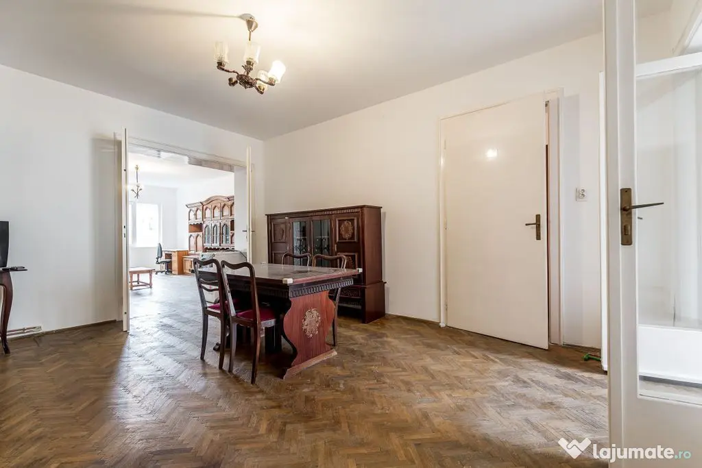 Apartament 3 camere + GARAJ PROPRIU pe B-dul Vasile Milea | Etaj 2 - Arad (Arad)