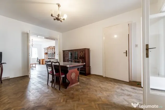 Apartament 3 camere + GARAJ PROPRIU pe B-dul Vasile Milea | Etaj 2 - Arad (Arad)