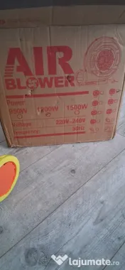 • Suflantă aer electrică profesională 1200W, NOUĂ la cutie, pentru castele. 