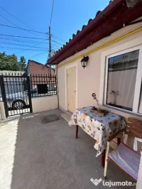 Vând casă cu 3 camere cartier Palas, Constanța 