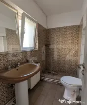 Casa cu 2 camere si mansarda ,plus bucatarie de vara .