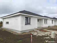 Casa 4 camere ,100 mp, zona Calea Odoreiului