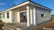 Casa 4 camere ,100 mp, zona Calea Odoreiului 