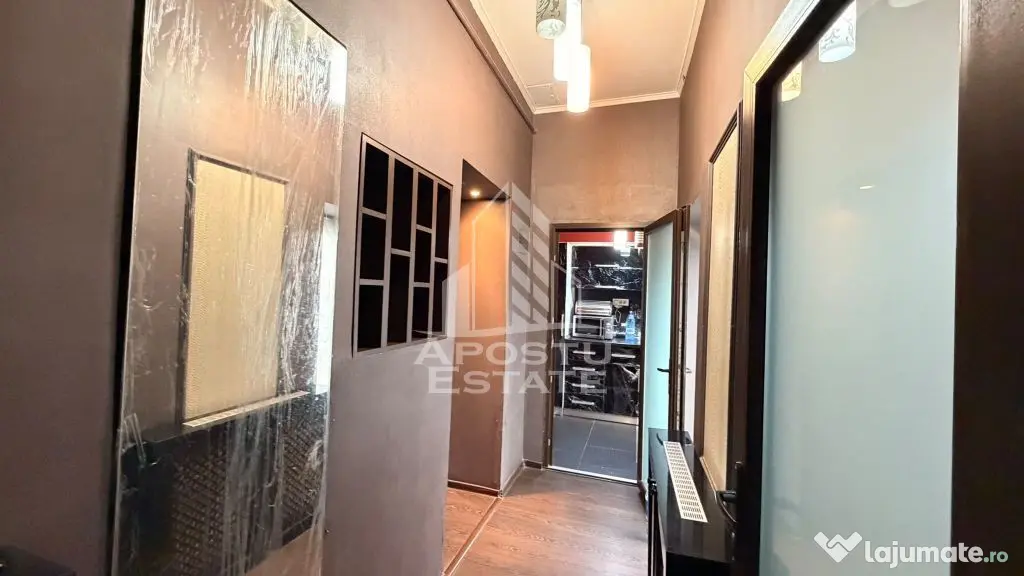 Apartament cu 3 camere de vanzare in cladire istorica, Timisoara - Timisoara (Timis)