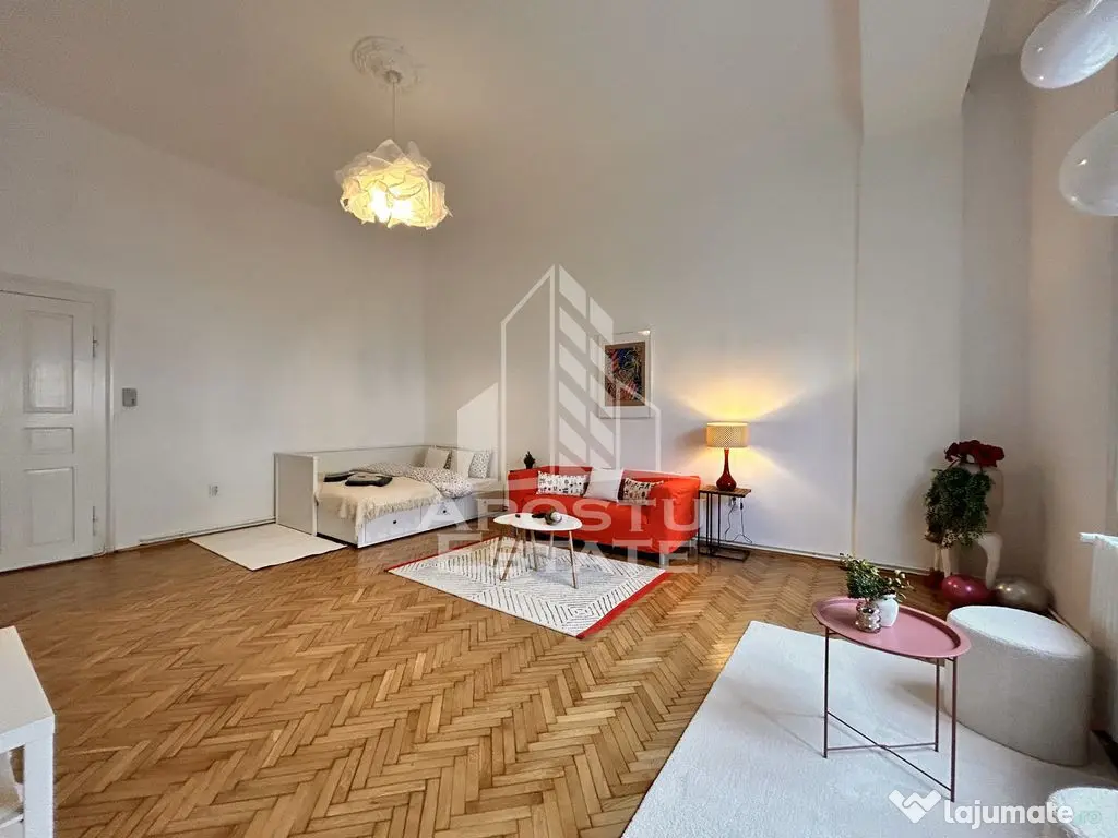 Apartament, spatios etaj 1, vedere in Piata Victoriei - Timisoara (Timis)