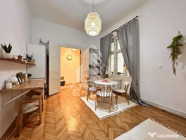 Apartament, spatios etaj 1, vedere in Piata Victoriei - Timisoara (Timis)