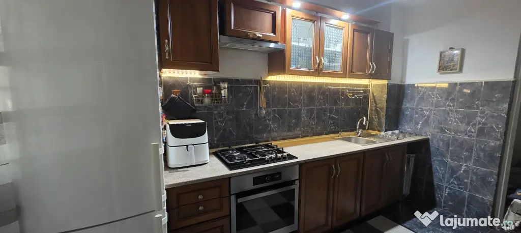 Ocazie-apartament 3 camere, zona centrala