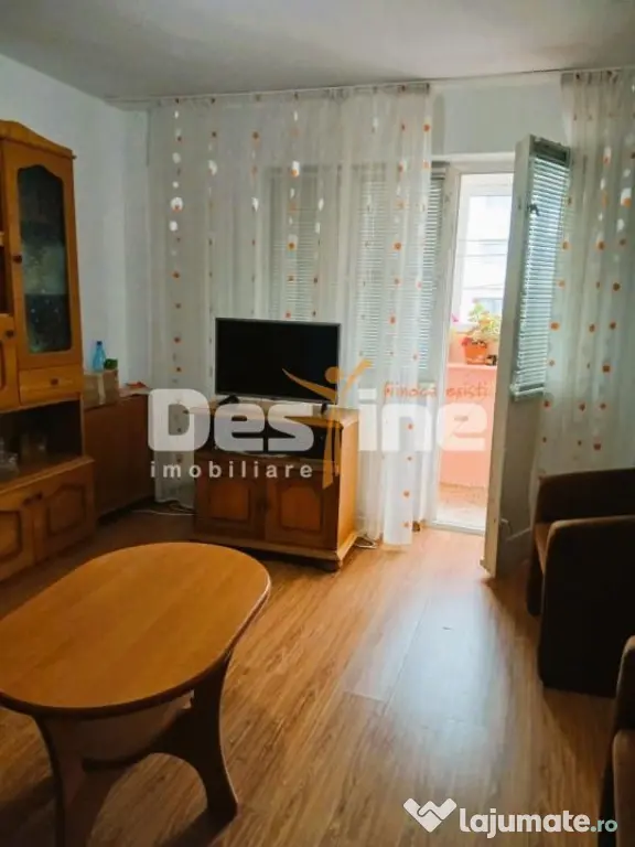 Apartament cu 3 camere de vanzare zona centrala - Focsani (Vrancea)