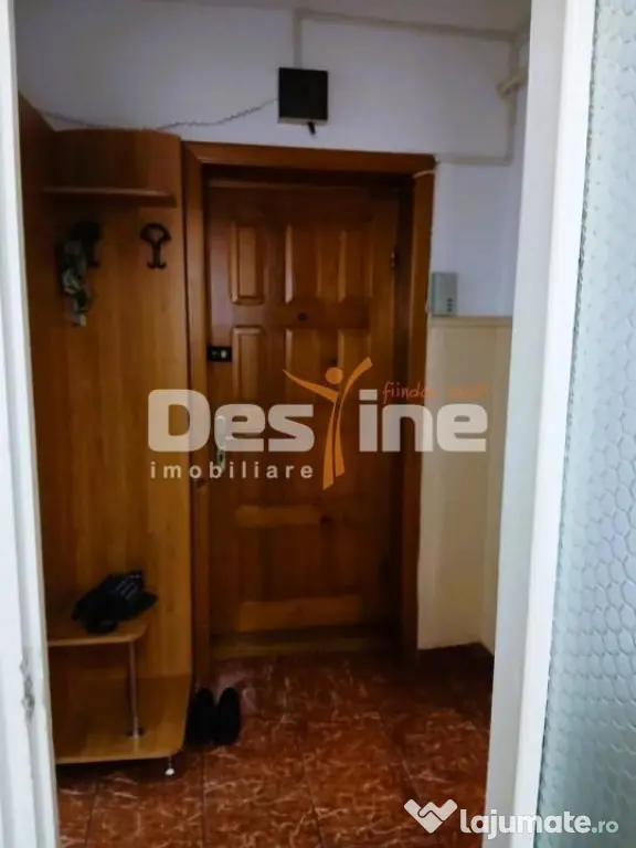 Apartament cu 3 camere de vanzare zona centrala - Focsani (Vrancea)