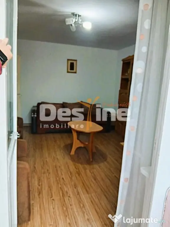 Apartament cu 3 camere de vanzare zona centrala - Focsani (Vrancea)