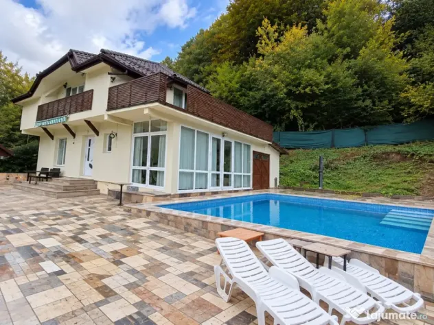 Casă deosebită cu piscină, saună și jacuzzi, panoramă - Baia Mare (Maramures)