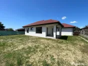 Duplex 4 camere 3 dormitoare | Curte amenajata | Mosnita-No 