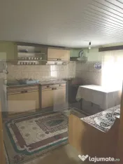 Casă cu teren și anexe de vânzare în Dorohoi – Progres 