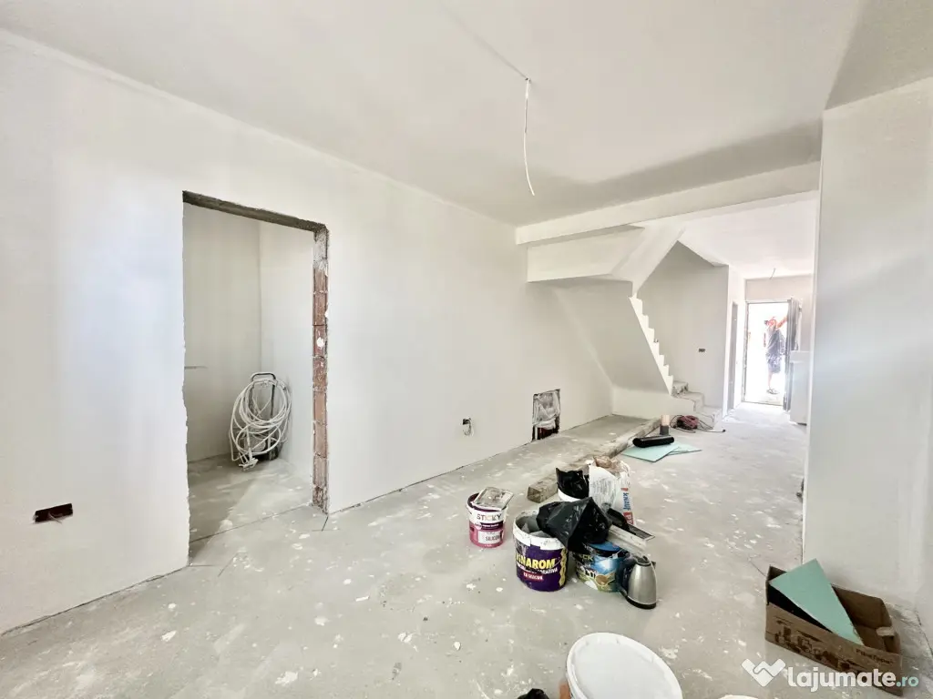 Duplex despartit prin camera tehnica | 4 camere | 115 mp uti - Mosnita Veche (Timis)