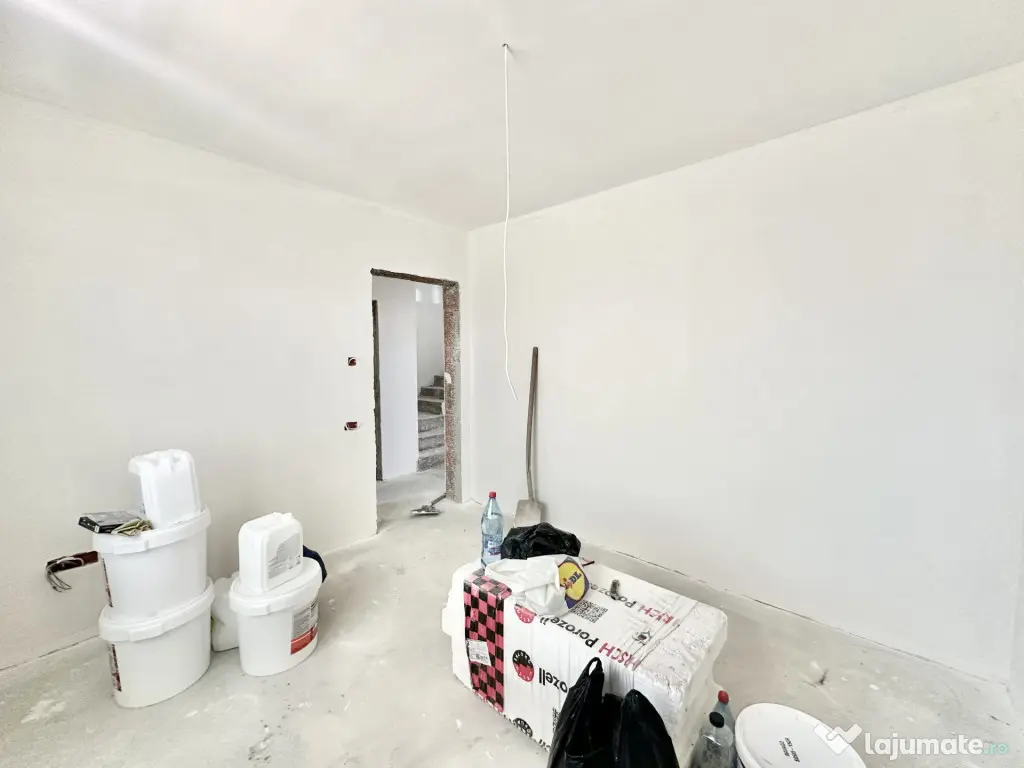 Duplex despartit prin camera tehnica | 4 camere | 115 mp uti - Mosnita Veche (Timis)