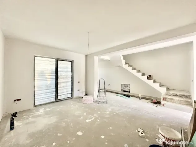 Duplex despartit prin camera tehnica | 4 camere | 115 mp uti - Mosnita Veche (Timis)