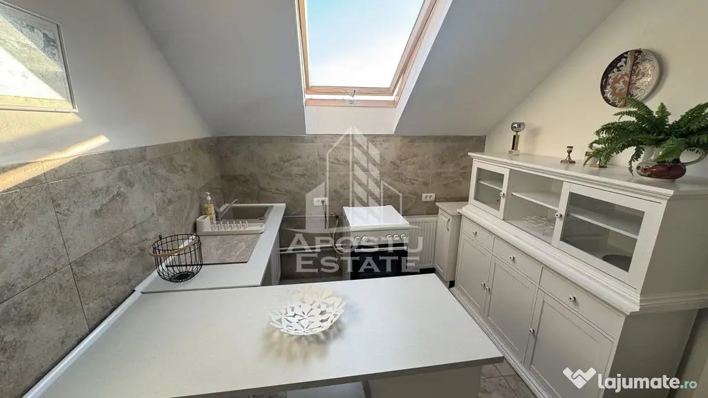 Apartament cu 3 camere la mansarda, de inchiriat, zona Balcescu - Timisoara (Timis)