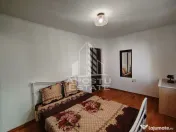 Apartament de inchiriat 3 camere, centrala proprie, etaj 1, zona Dacia 
