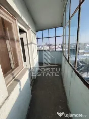 Apartament cu 3 camere, 2 bai,2 balcoane, etaj intermediar,Iuliu Maniu 
