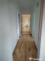 Apartament cu 3 camere, 2 bai,2 balcoane, etaj intermediar,Iuliu Maniu 