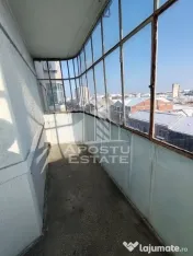 Apartament cu 3 camere, 2 bai,2 balcoane, etaj intermediar,Iuliu Maniu 