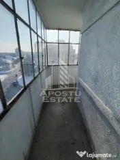 Apartament cu 3 camere, 2 bai,2 balcoane, etaj intermediar,Iuliu Maniu 