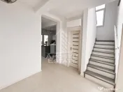 Duplex de vanzare, 4 dormitoare si 3 bai, Dumbravita 
