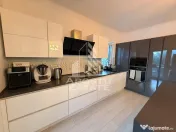 Duplex de vanzare, 4 dormitoare si 3 bai, Dumbravita 